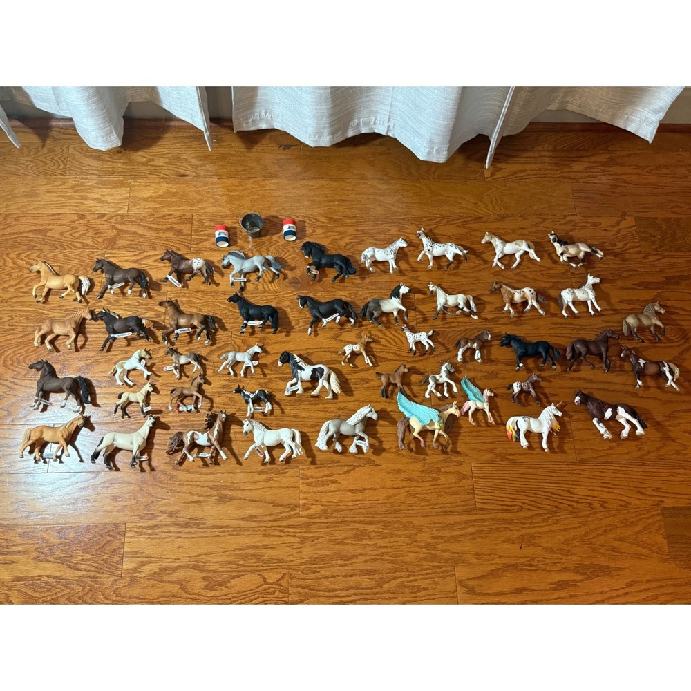 ENORMOUS Collection of 44 Authentic Schleich Horses - 21 NWT Stallions, Unicorn